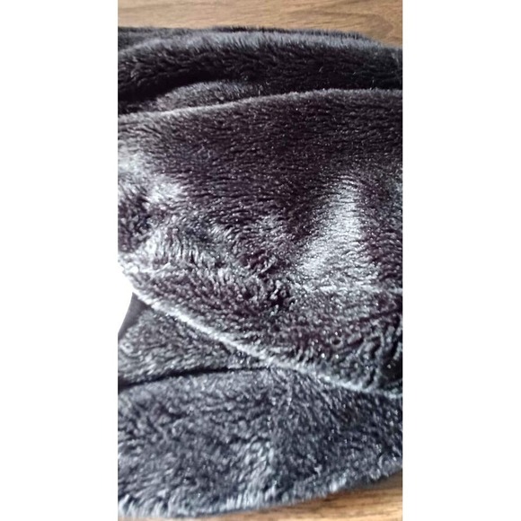 Time & Tru Black Cable Knit Beanie Hat Faux Fur Lined Warm Winter Cap One Size - Picture 5 of 5